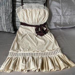 BCBG Maxazeia cream romantic dress size 8
